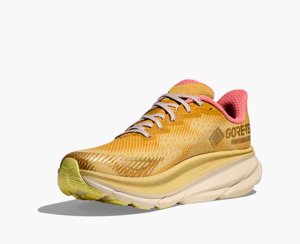 HOKA Stealth/Tech Clifton 9 GORE-TEX Amarillo universitario / Vainilla