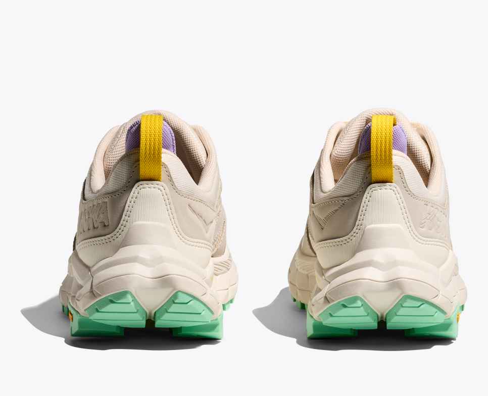 HOKA Anacapa Breeze vanta una fluorite color alabastro/menta