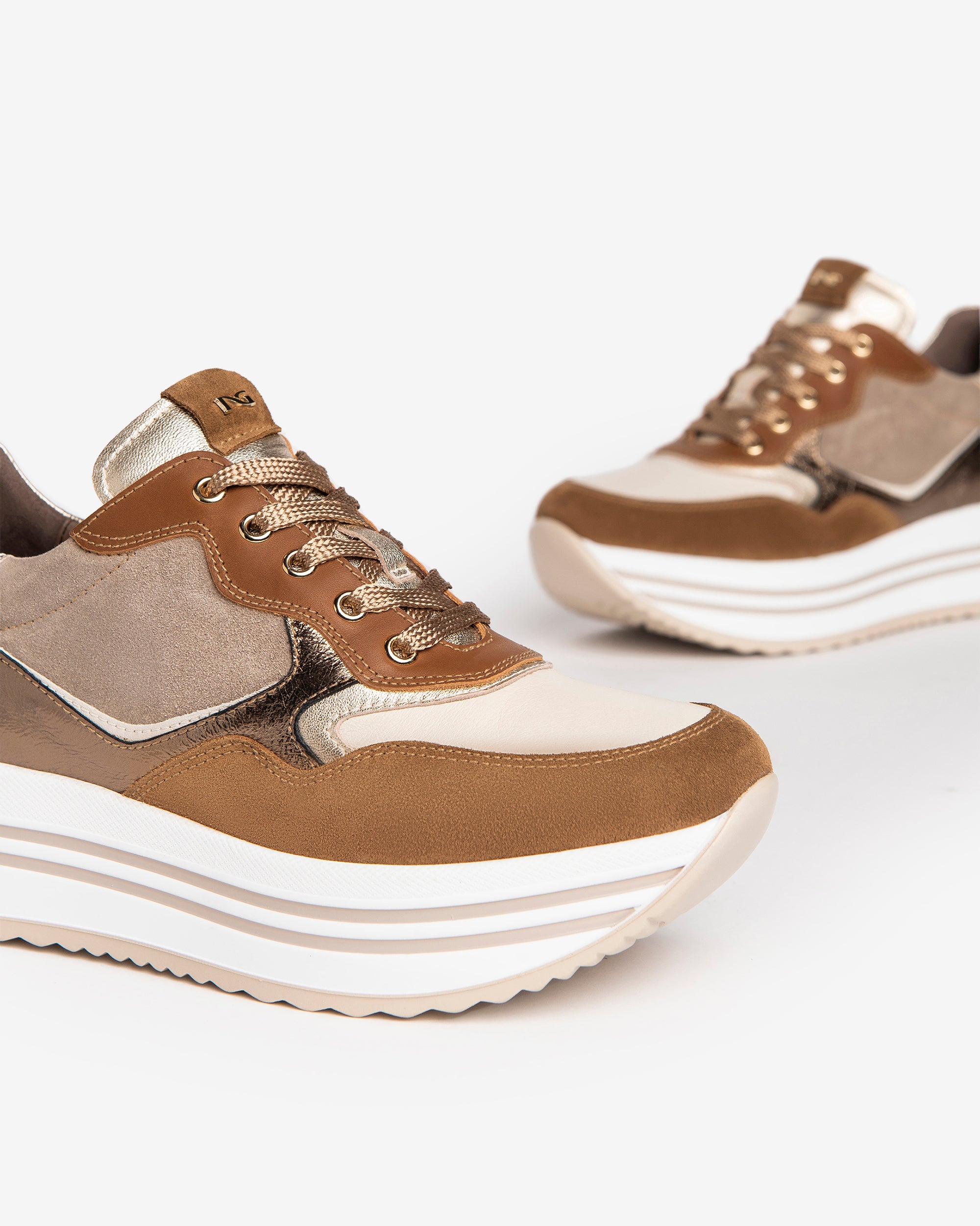  Damen-Sneaker aus Wildleder und Leder