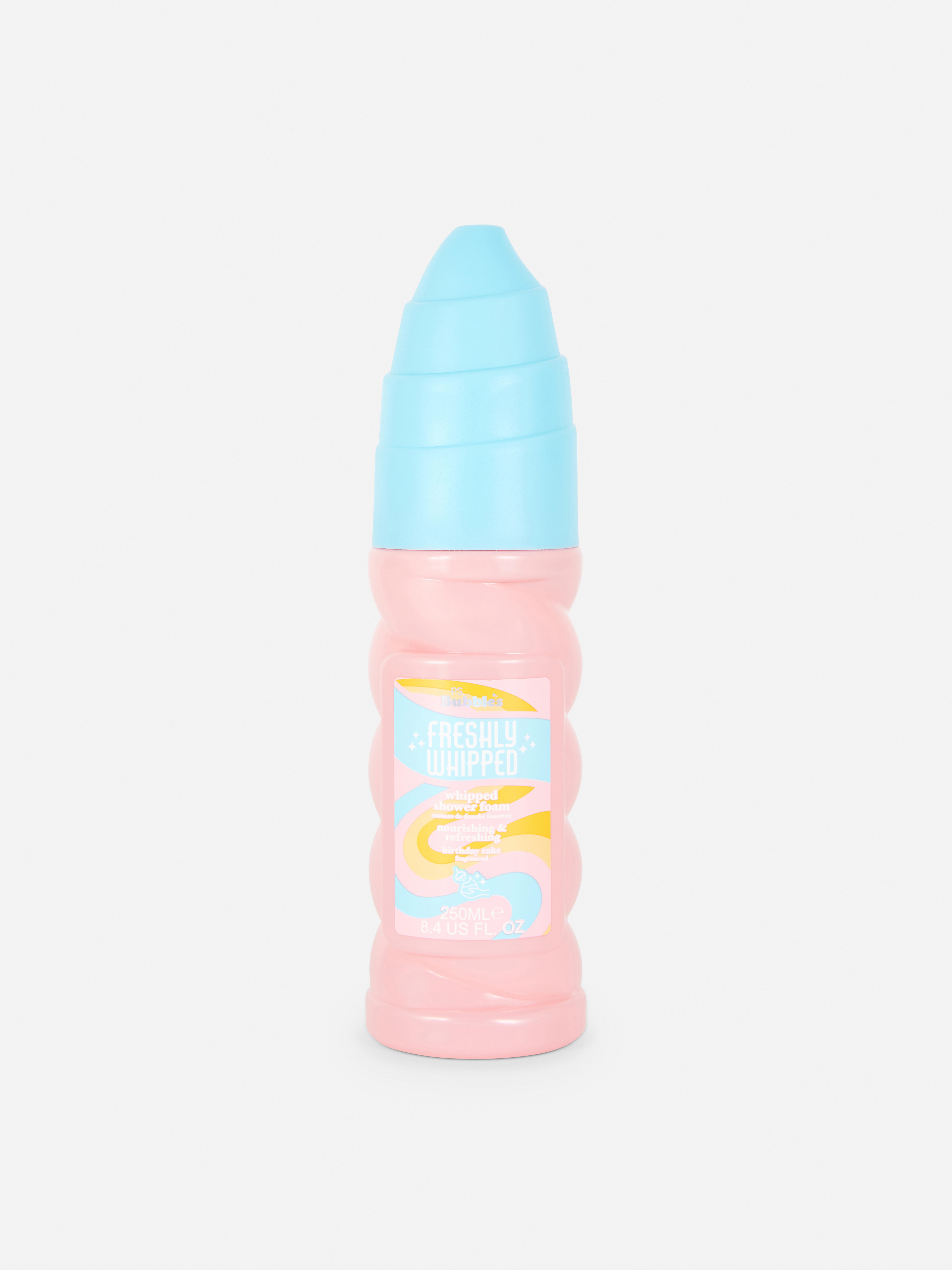 PS... Bubbles Birthday Cake -suihkuvaahto Tämä ilmava suihkuvaahto tuoksuu syntymäpäiväkakulta ja vaahtoaa ihanasti.