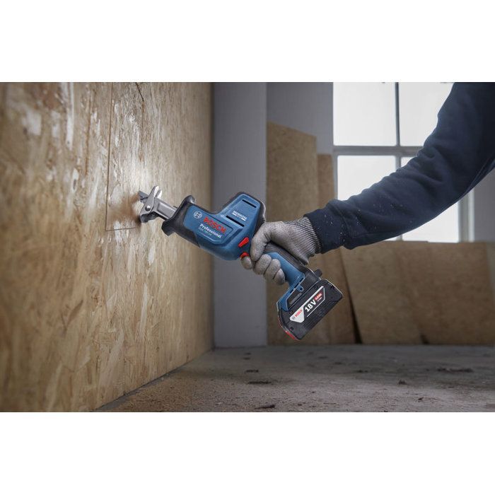 Scie sabre sans fil BOSCH PROFESSIONAL - GSA 18V-24 - 18V - 230 mm - Avec 2 lames S922EF, S2345X