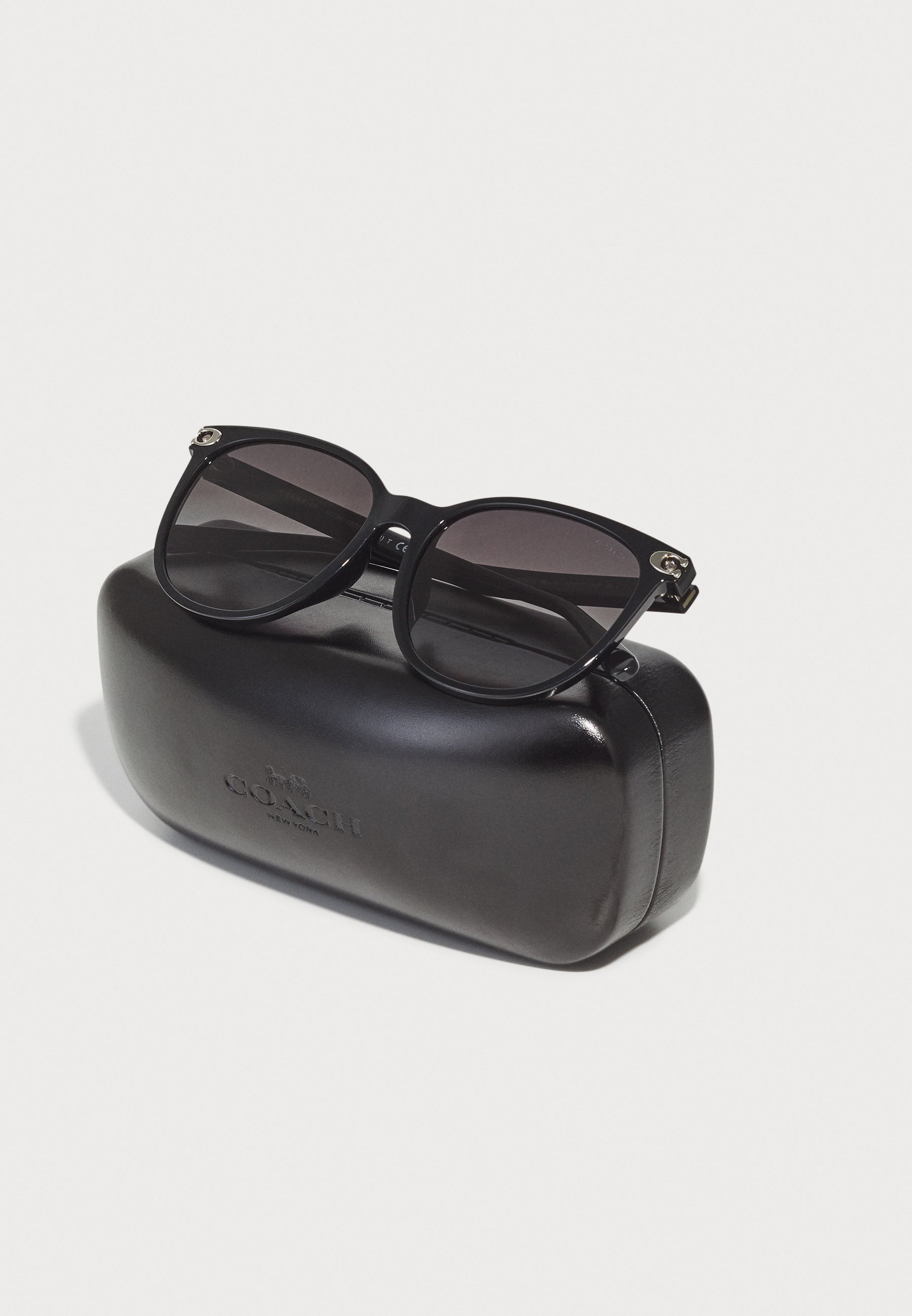 Lunettes de soleil COACH - noires