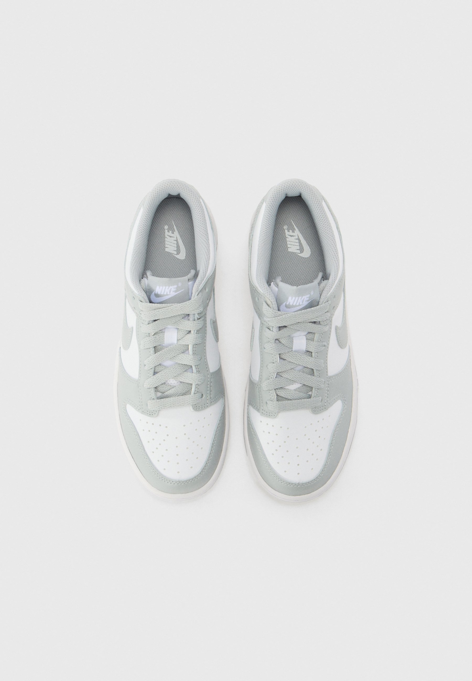 Tênis Nike Sportswear DUNK LOW UNISSEX - Branco/Cinza claro