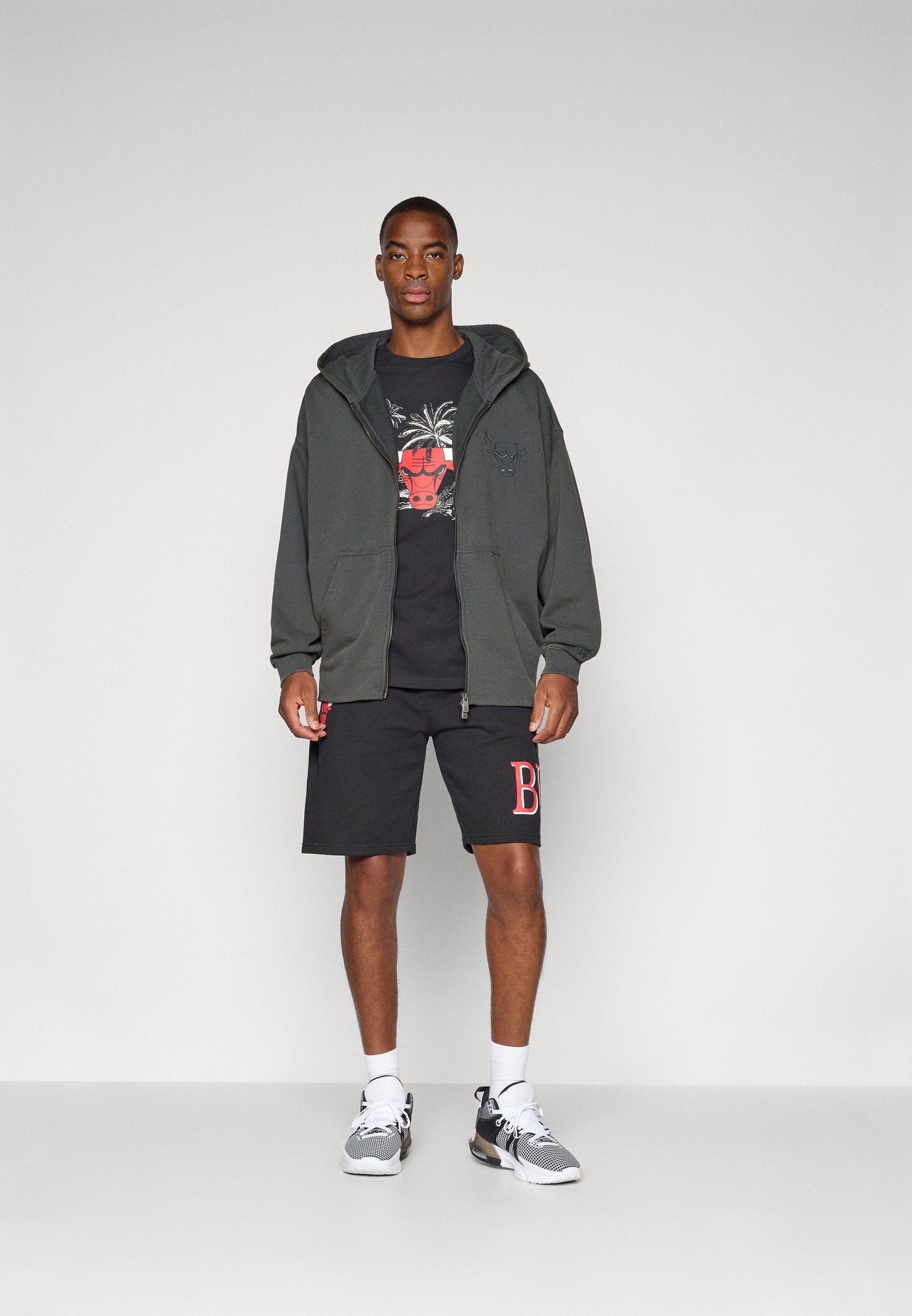 New Era NBA CHICAGO BULLS WASHED FULL ZIP - Klubové oblečení - šedá