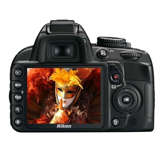 NIKON D3100 + AF-S DX 18-55 VR Reflex