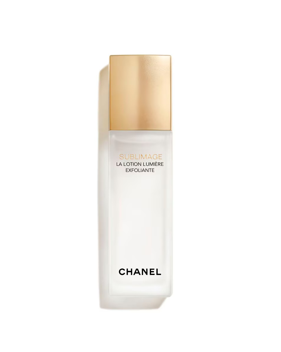 LOȚIUNEA CHANEL SUBLIMAGE LA LOTION LUMIÈRE EXFOLIANTE ULTIEME: EXFOLIEAZĂ ȘI LUMINĂ