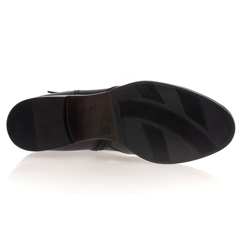 Schwarze Damenstiefel / Stiefeletten