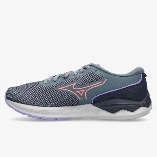 Mizuno Wave Revolt 3