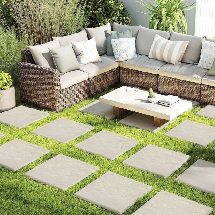 Lot de 8 Dalles de Terrasse 39,5 x 39,5 x 2cm COSTWAY-avec Piquets de Sol-Surfaces Texturées Antidérapantes-pour Pelouse,Cour-Beige