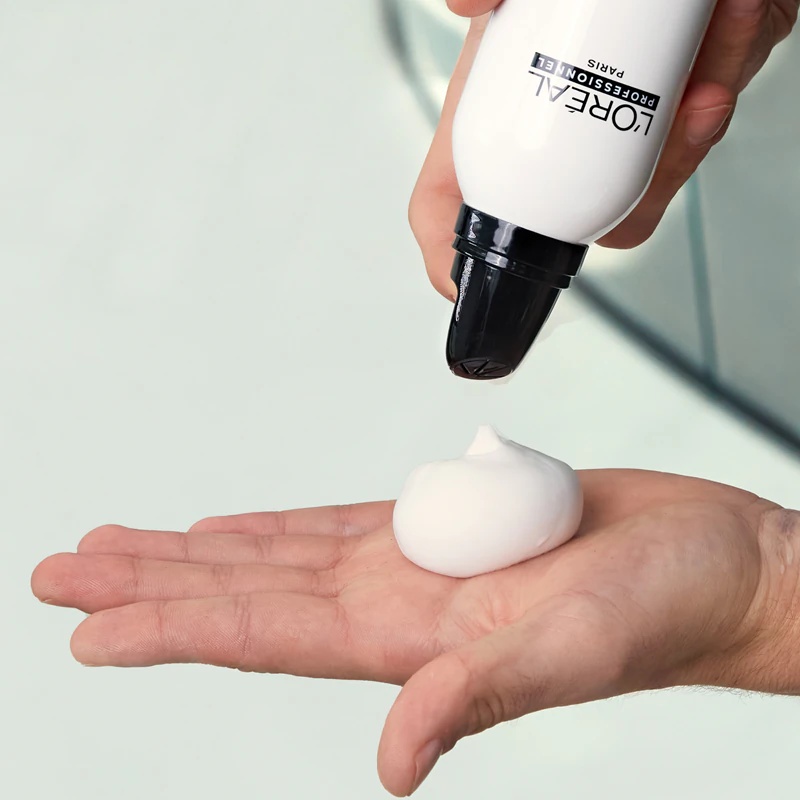 L'Oréal Professionnel Tecni.Art Full Volume Pena za izredno močno utrjevanje za volumen