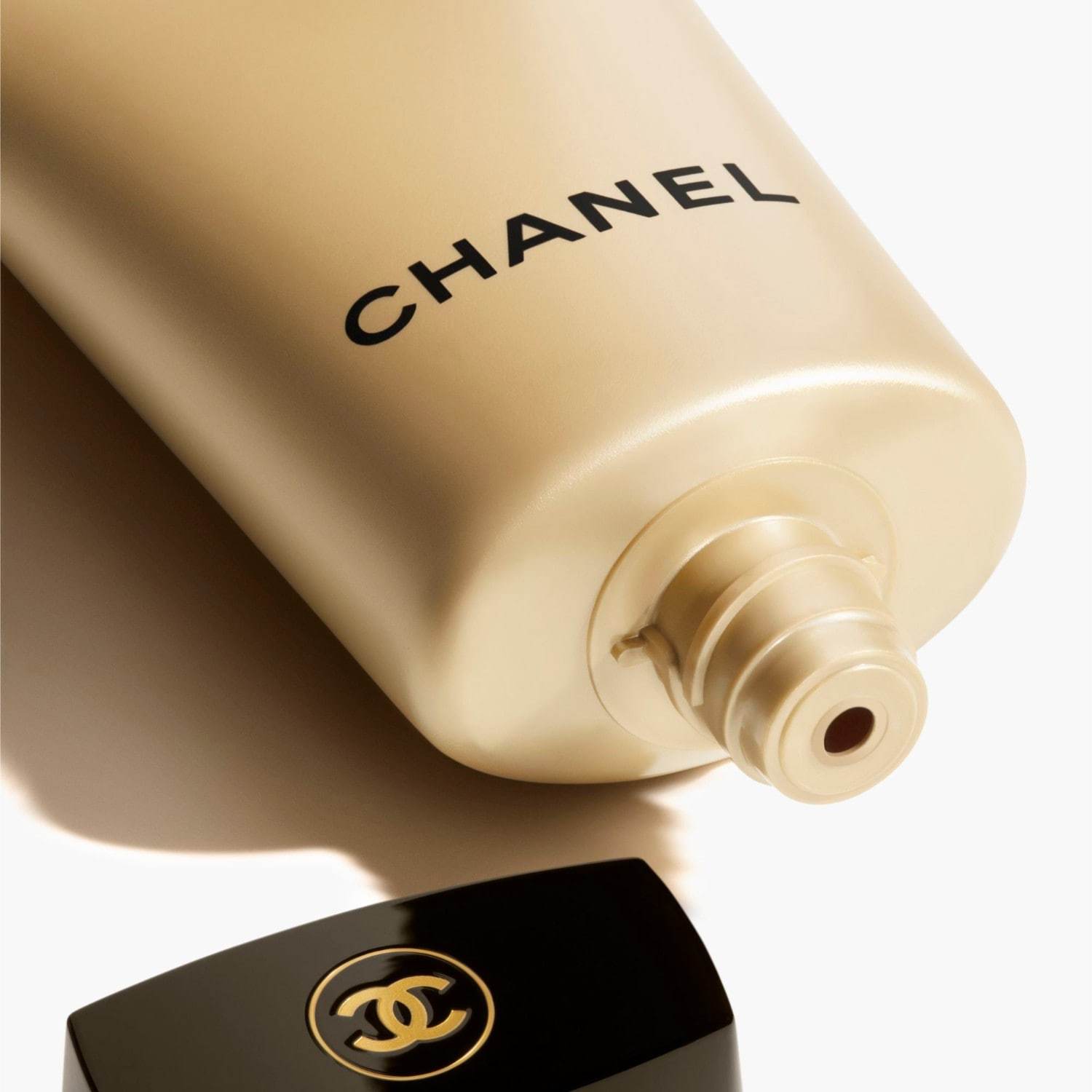 CHANEL Sredstvo za skidanje šminke SUBLIMAGE ULJNI GEL ZA ČIŠĆENJE - 150 ml