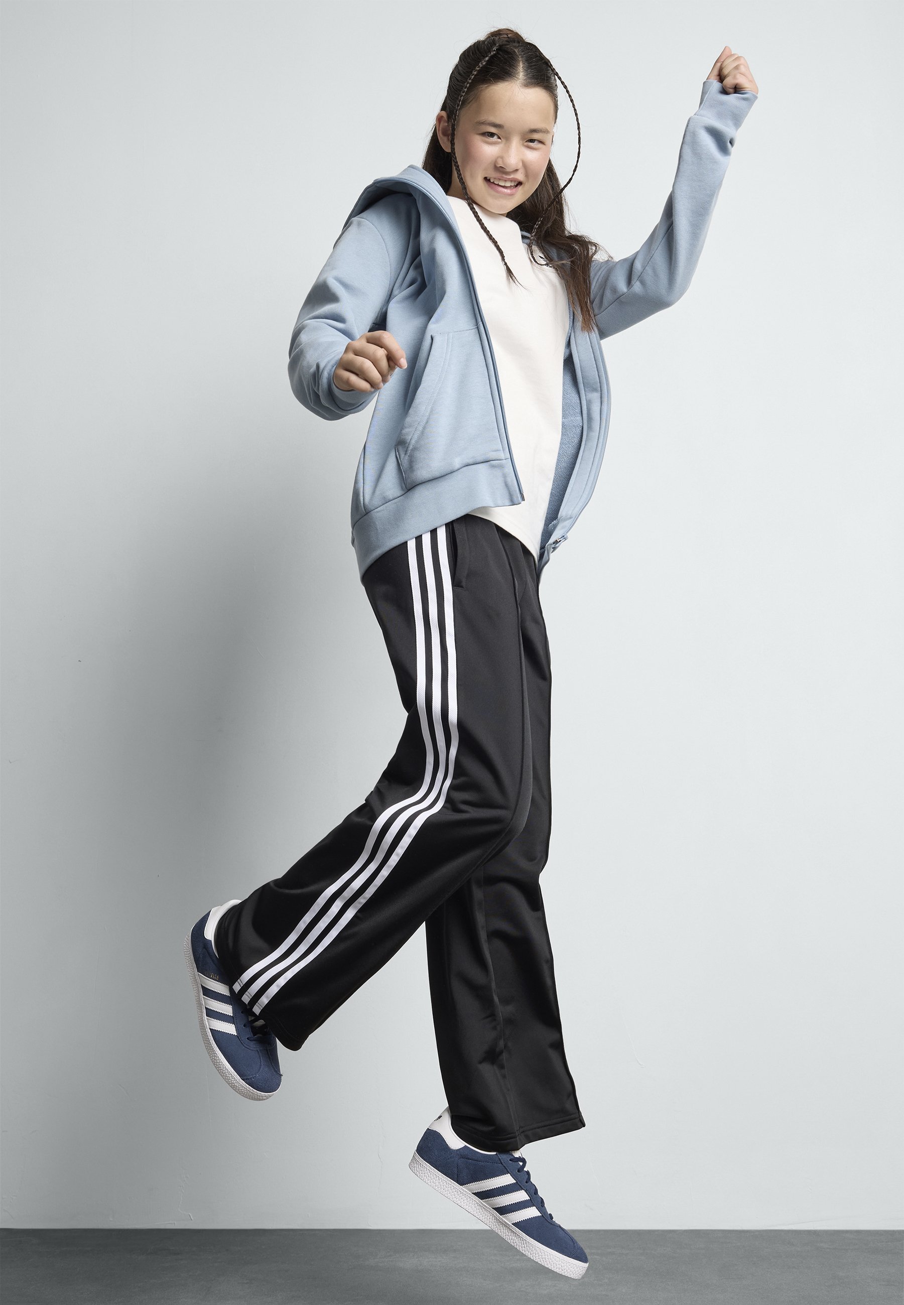 adidas Originals GAZELLE UNISEX - Joggesko - collegiate navy/footwear white