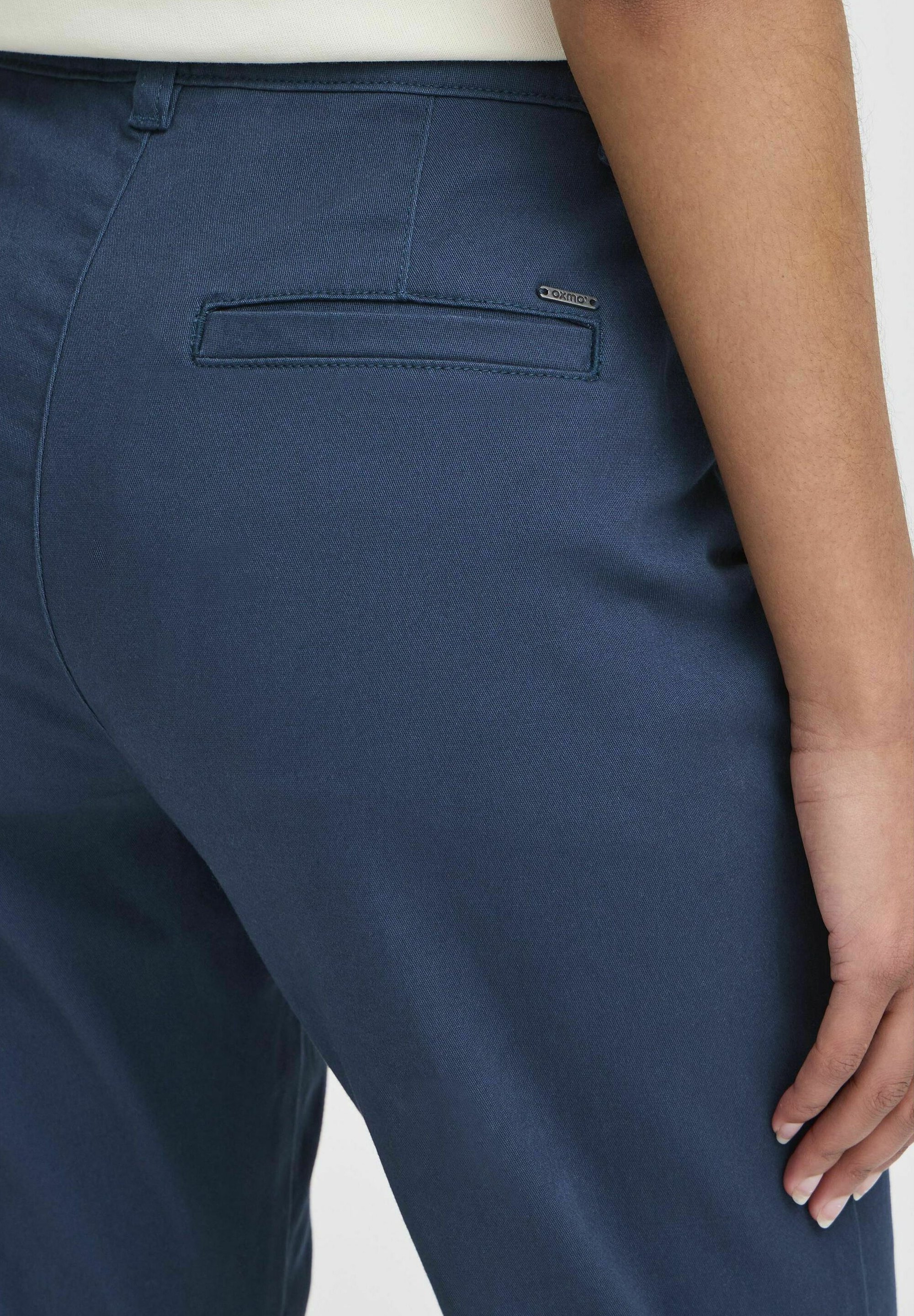 Oxmo OXKVITANA REGULAR FIT - Chino - dress blues