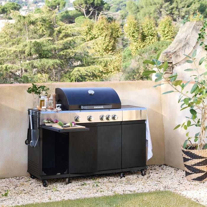 Barbecue a gas MAXIM a 4 bruciatori + 1 fornello laterale, cucina da esterno con ruote, ripiani e termometro.