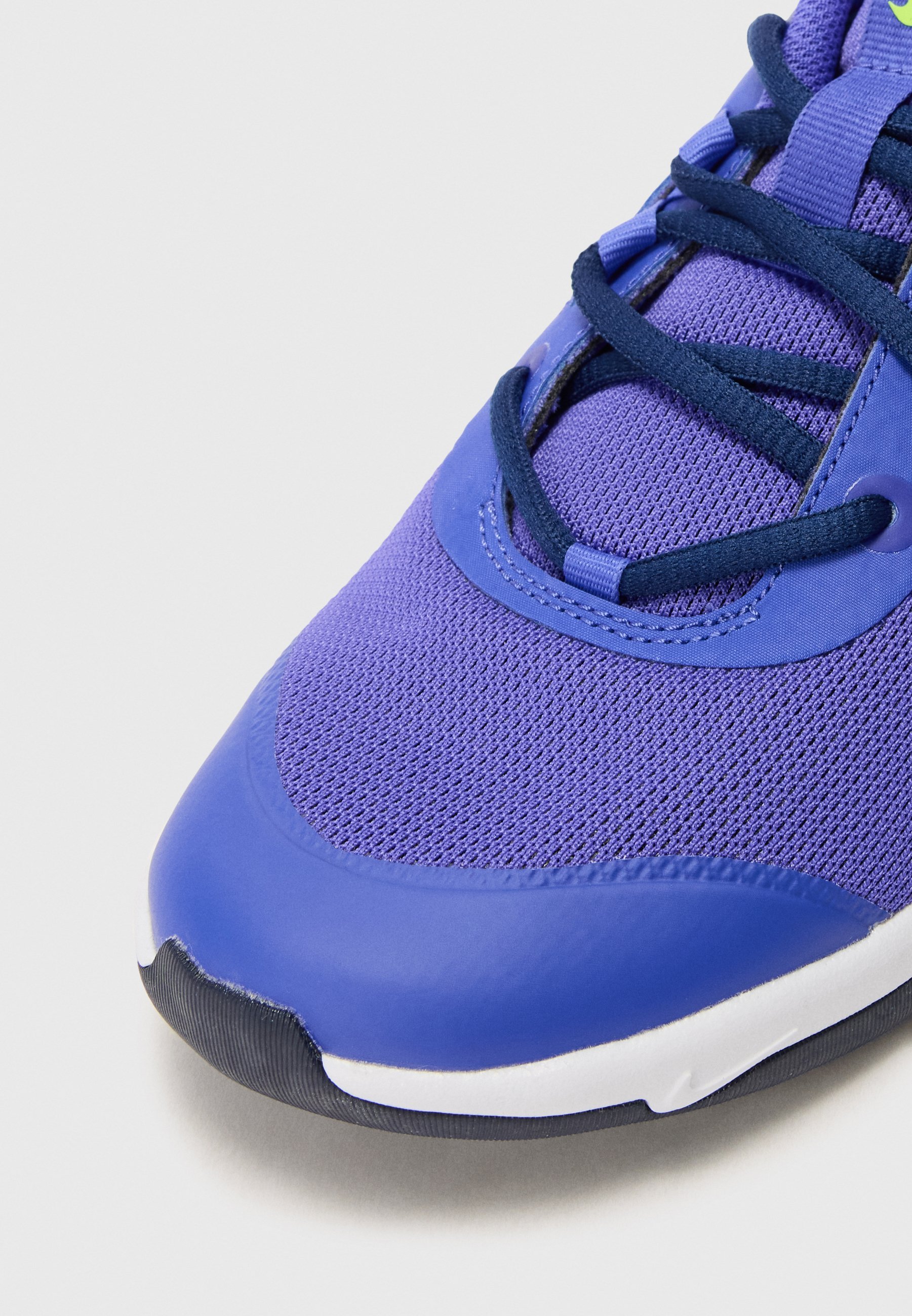 Nike Performance OMNI MULTI COURT UNISEX - Scarpa da allenamento - viola persiano/blu universale/blu vuoto/volt