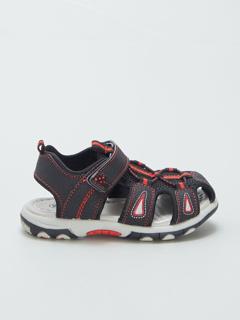 Gesloten sportsandalen - ZWART