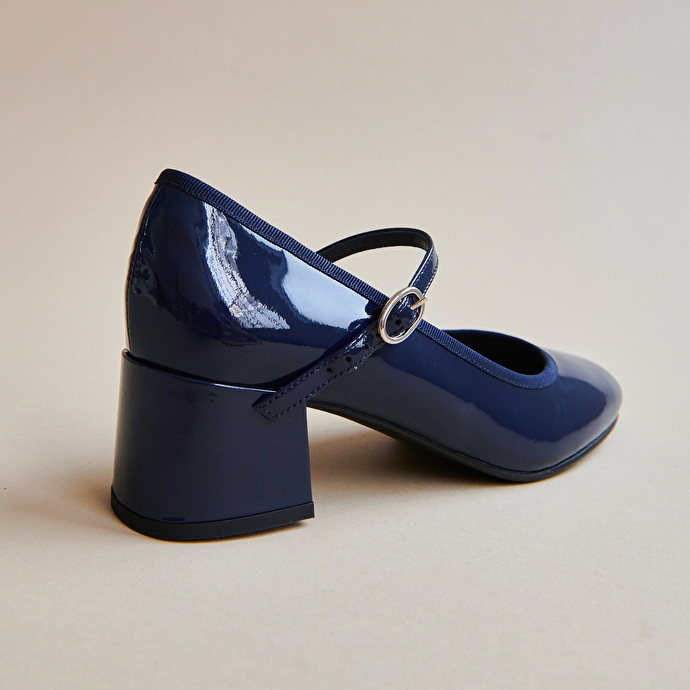 Babies à talons  en cuir verni bleu