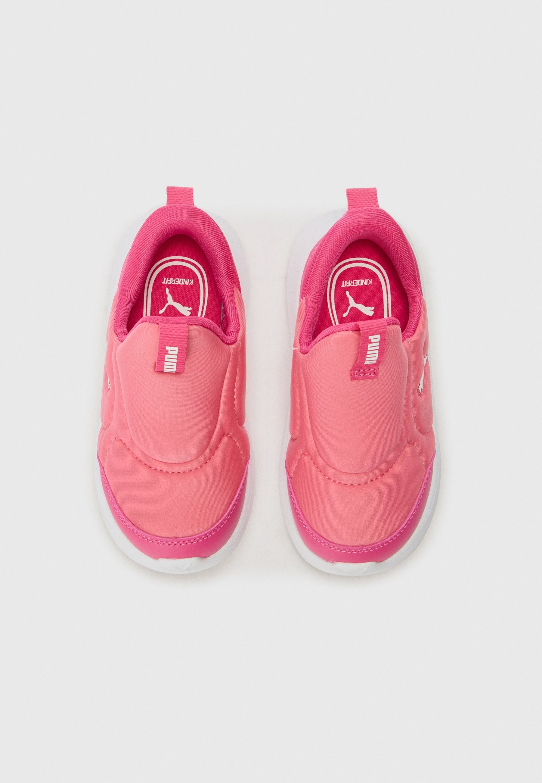 Puma FUN RACER 2 UNISEX - Hardloopschoenen voor op de weg - roze
