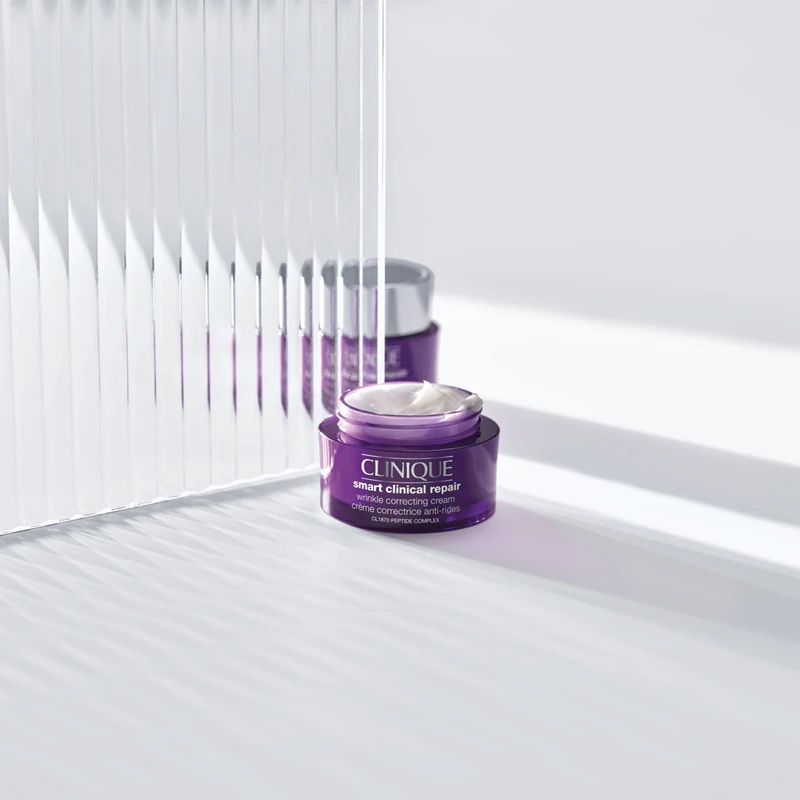 „Clinique Smart Clinical™ Repair Wrinkle Correcting Cream“ maitinamasis kremas nuo raukšlių