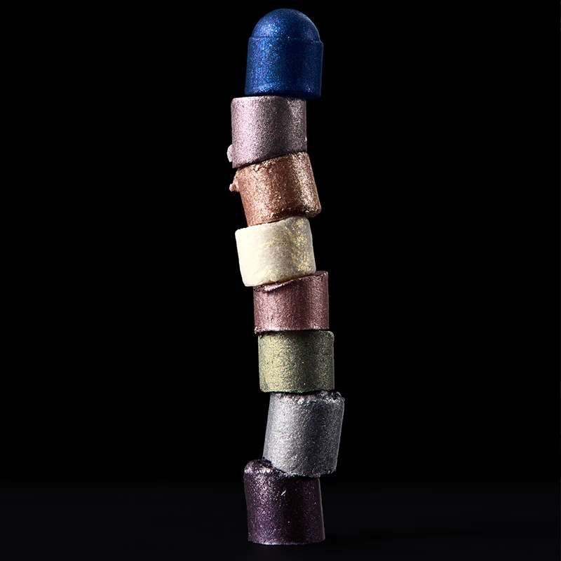 Сенка за очи у стилу Dazzleshadow компаније MAC Cosmetics