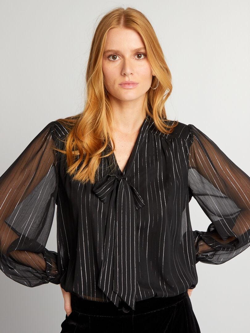 Blusa con lazo ajustable - negra
