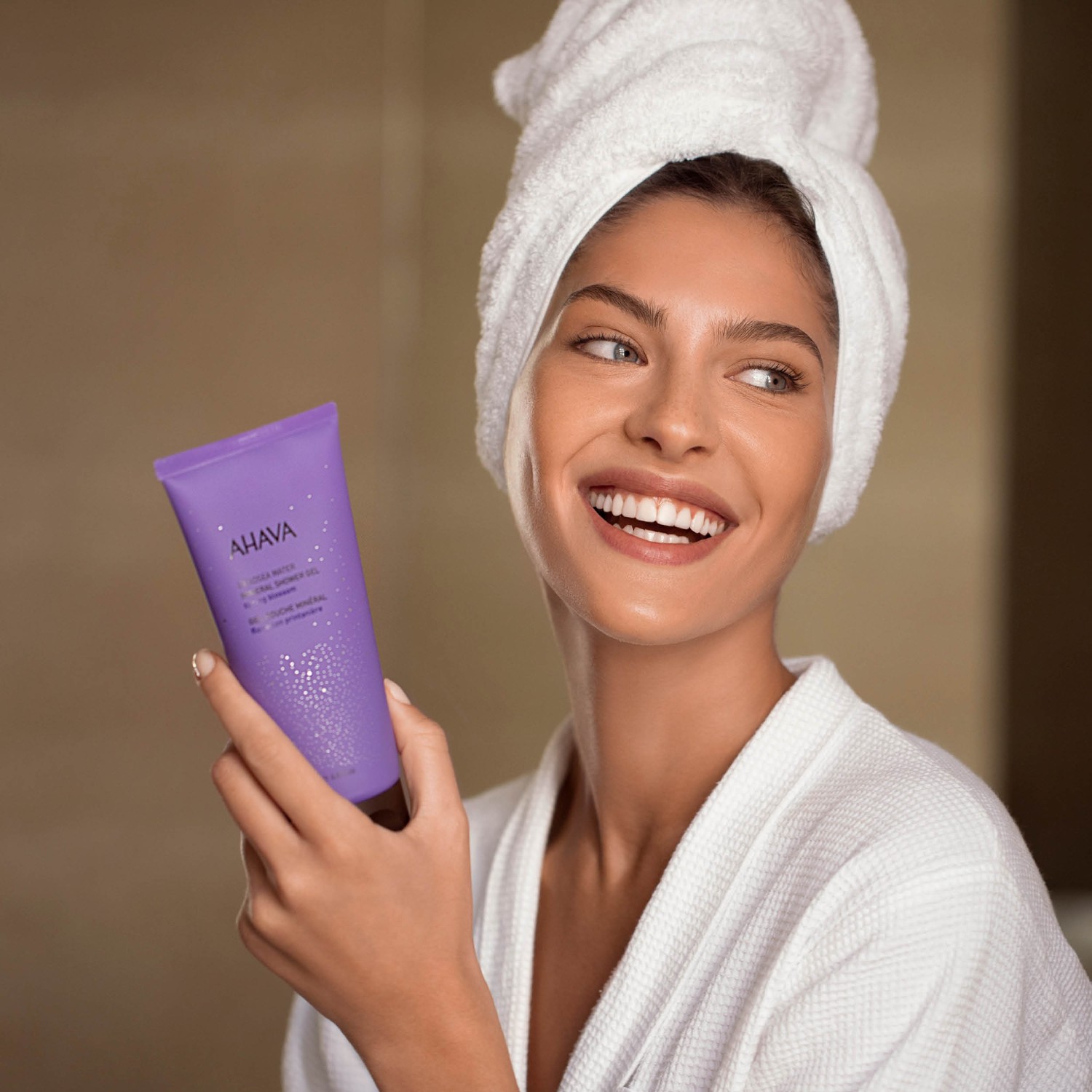 AHAVA Mineral Shower Gel Spring Blossom