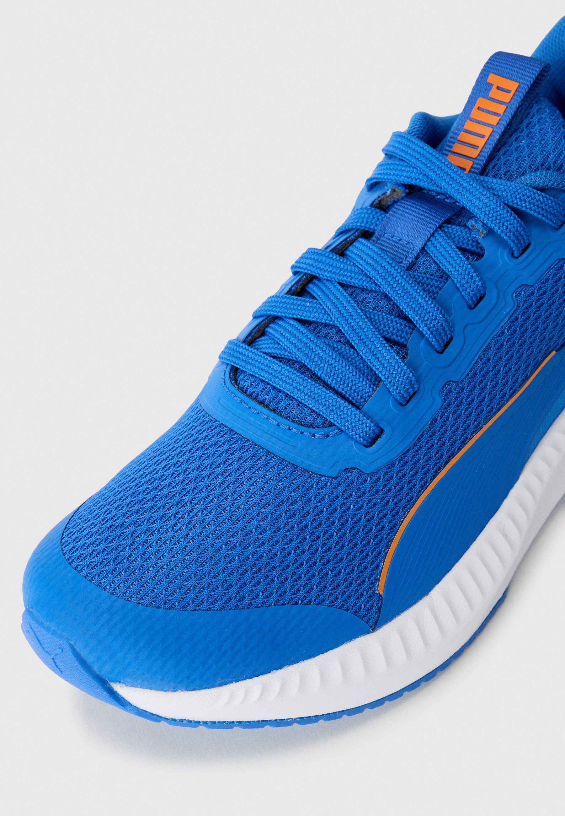 Puma FLYER LITE 3 UNISEXE - Chaussures de course sur route - bleu montagne/blanc
