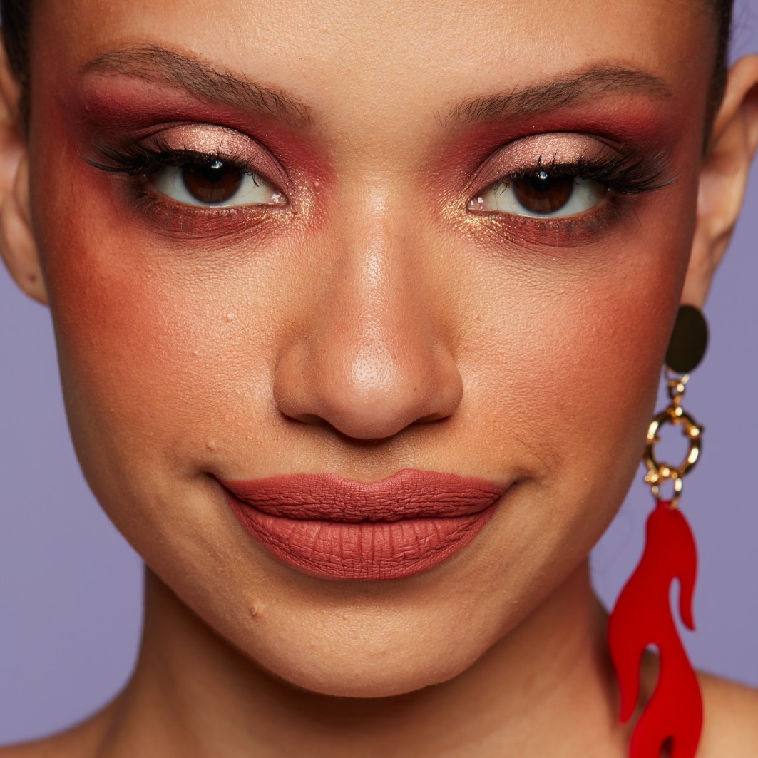 NYX Professional Makeup lūpų dažai „Lip Lingerie XXL“ – 4 ml