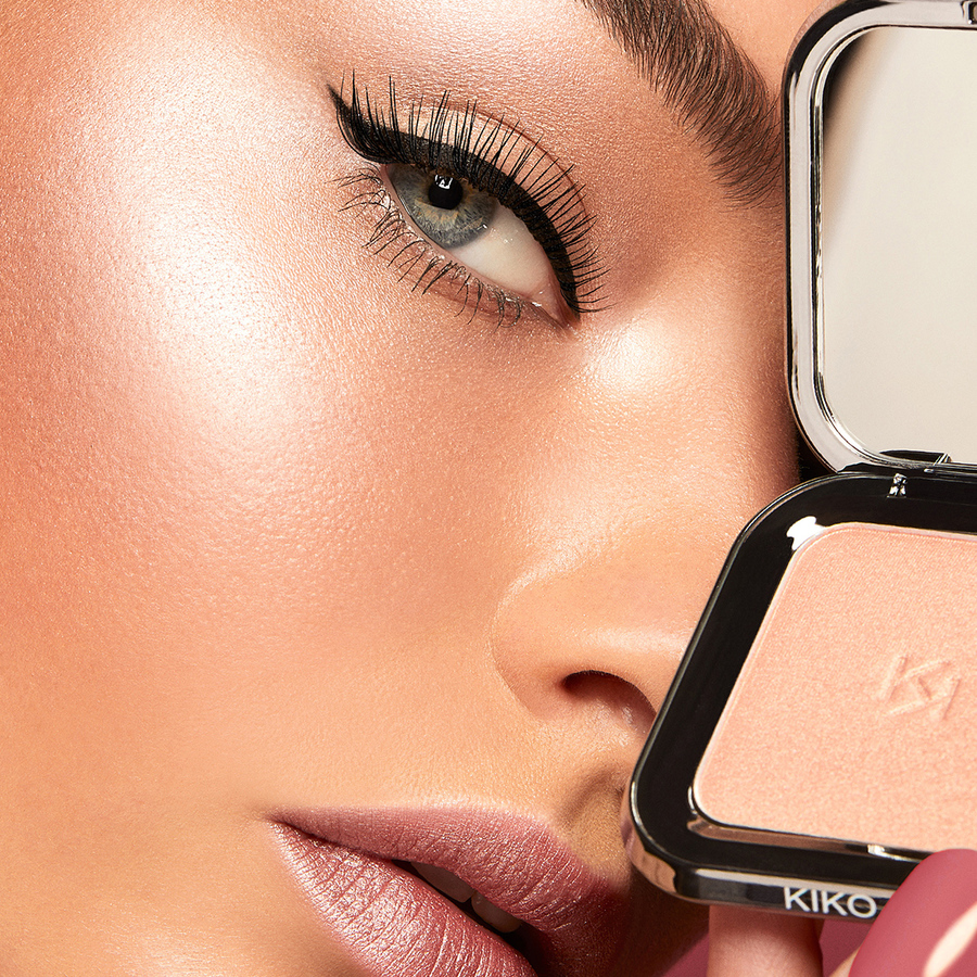 Glow Fusion puderasti highlighter 02 Heavenly Gold