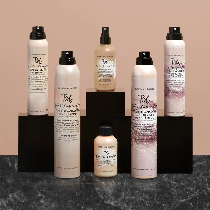 Bumble and bumble Pret-À-Powder – Es besteht zu gleichen Teilen aus Trockenshampoo
