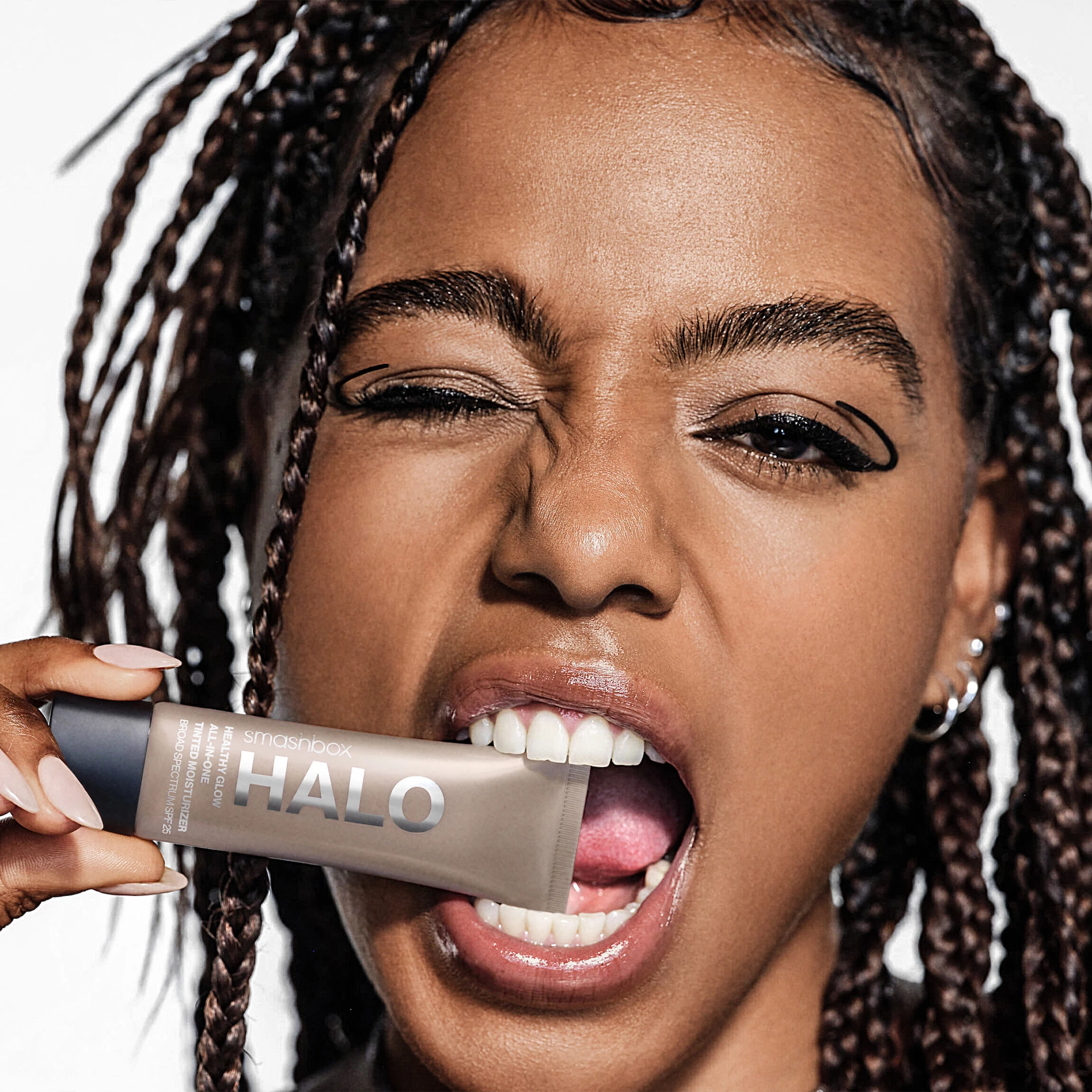 Mini Halo Healthy Glow All-In-One színezett hidratáló SPF25 05 Light Medium - Smashbox