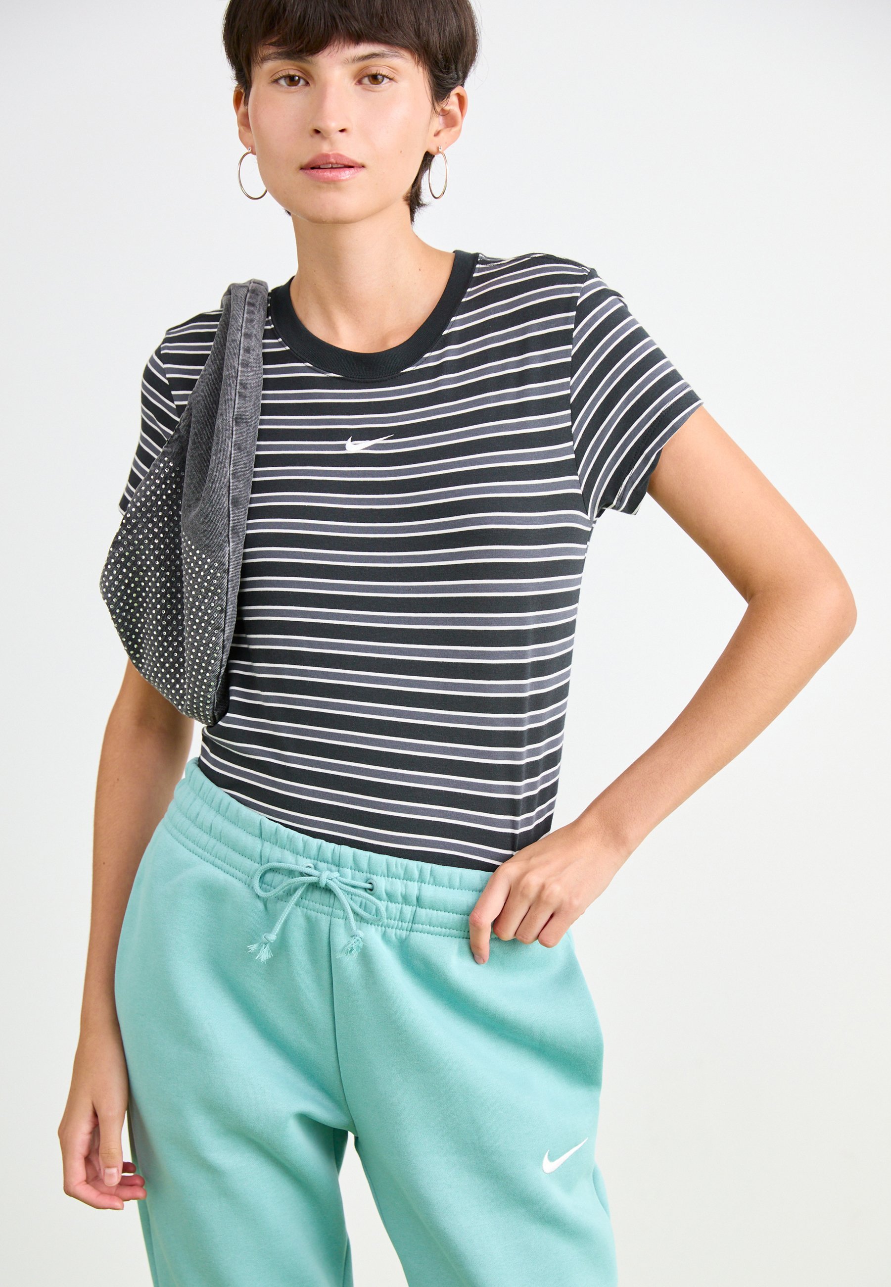 Spodnie dresowe Nike Sportswear PANT - armata/żagiel
