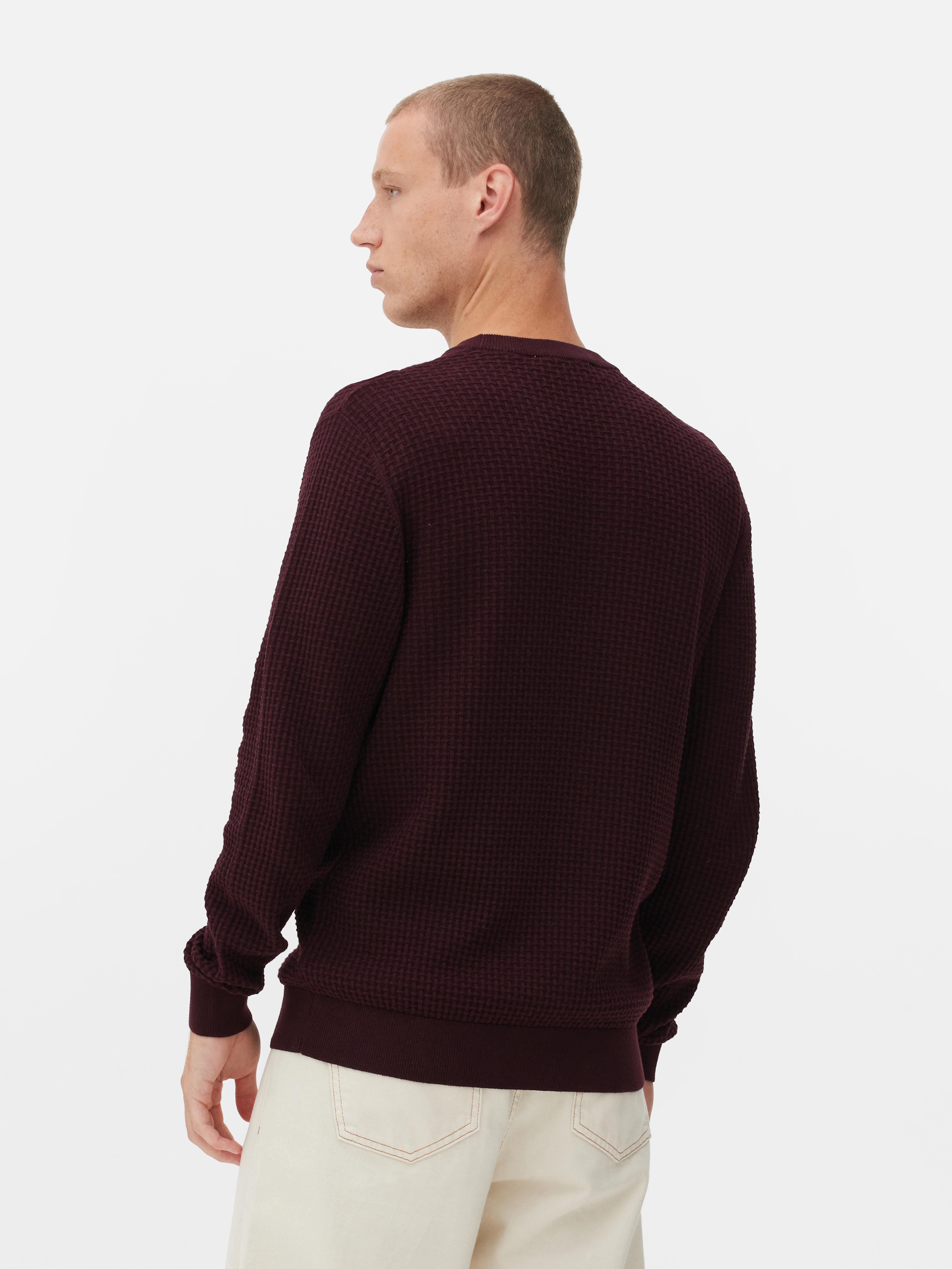 Pulover cu guler rotund și model împletit în stil coș Nu există nimic mai confortabil decât puloverul nostru cu guler rotund și model împletit în stil coș, cu manșete striate