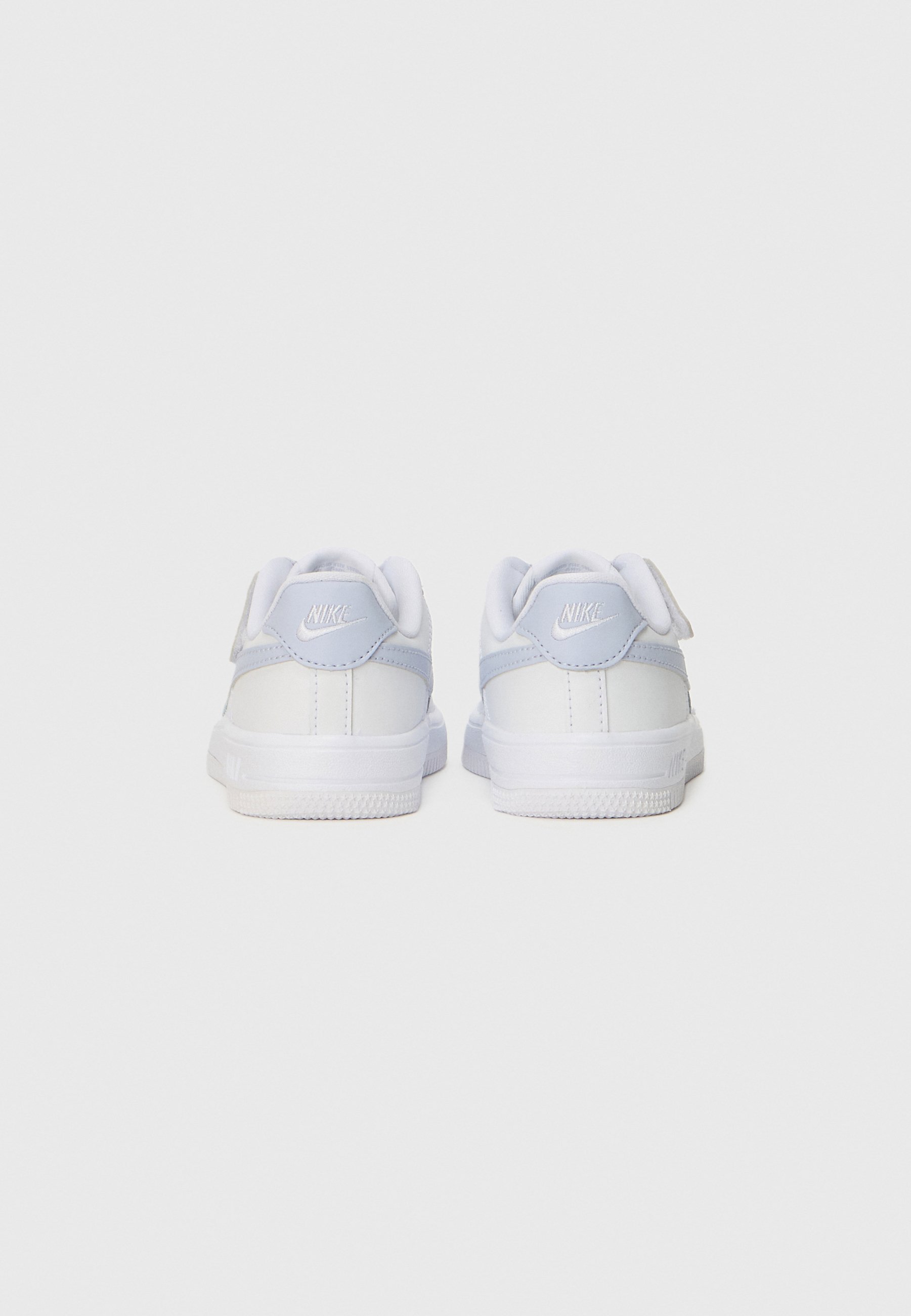 Nike Sportswear FORCE 1 UNISEX - Sneakers - wit/ghost
