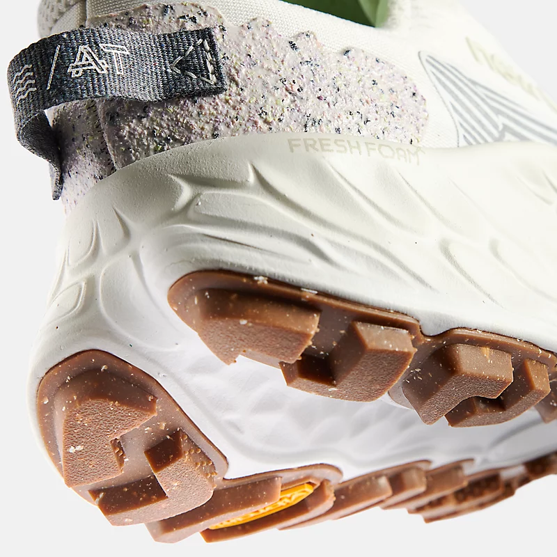 Fresh Foam X Trail More v3 herenschoen - wit met coltrui