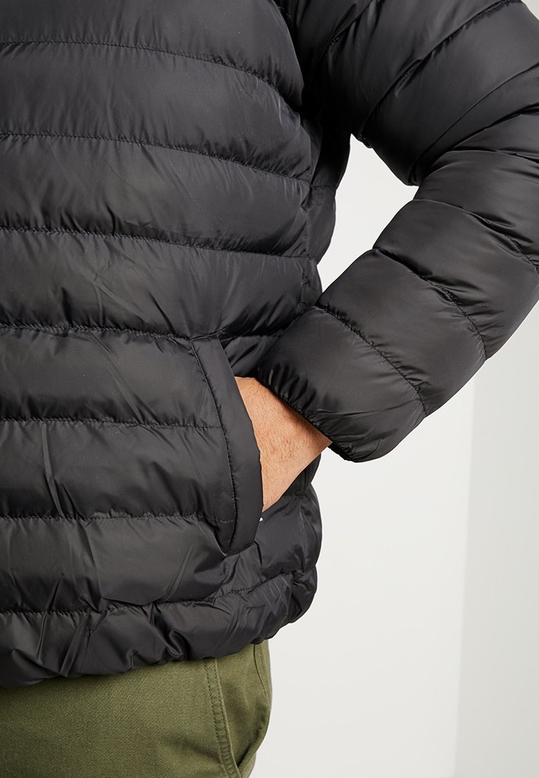 Jaqueta acolchoada básica Urban Classics - Jaqueta de inverno - preta