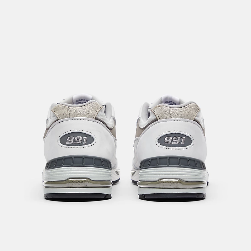 Herenmodel, gemaakt in het VK, 991v1 – Dawn Blue met Star White en Flint Gray elementen