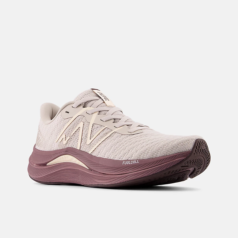 Damskie buty FuelCell Propel v4 – Moonrock z lukrecją i różą vintage