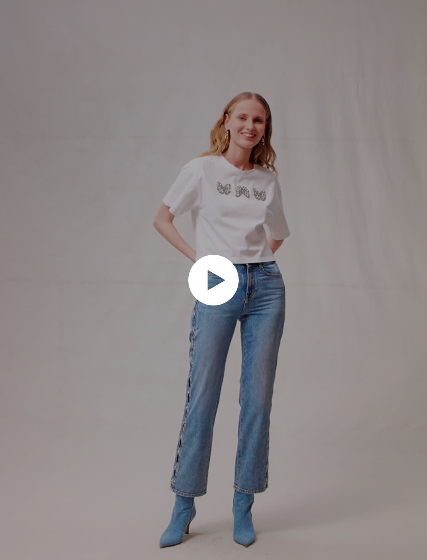 Kort T-shirt met vlinders en strass-steentjes - Wit