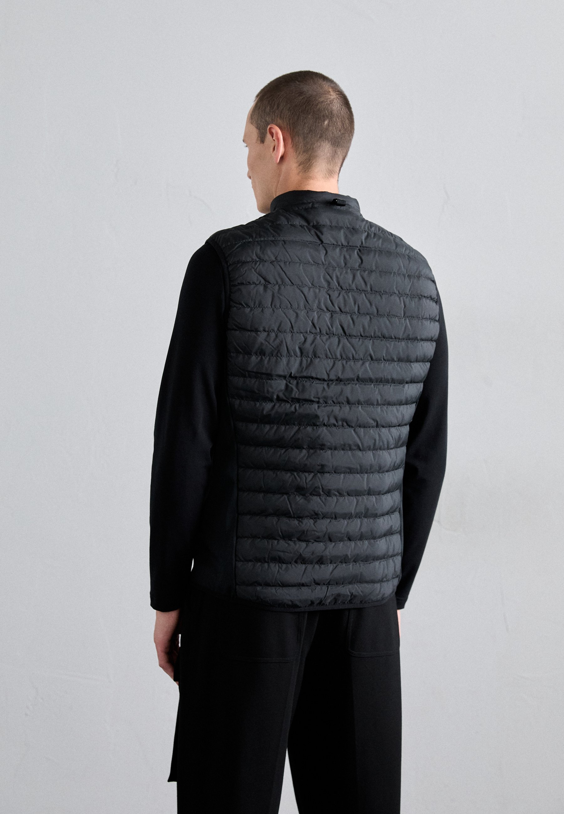 J.LINDEBERG PACE VEST - Gilet - zwart