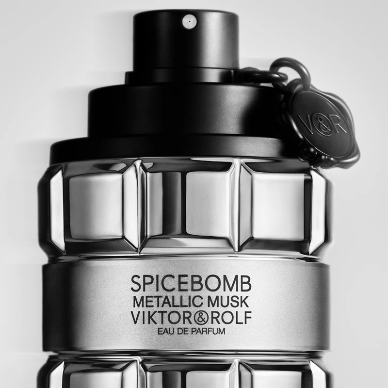 Viktor & Rolf Spicebomb Metallic Musk Eau de Parfum voor heren