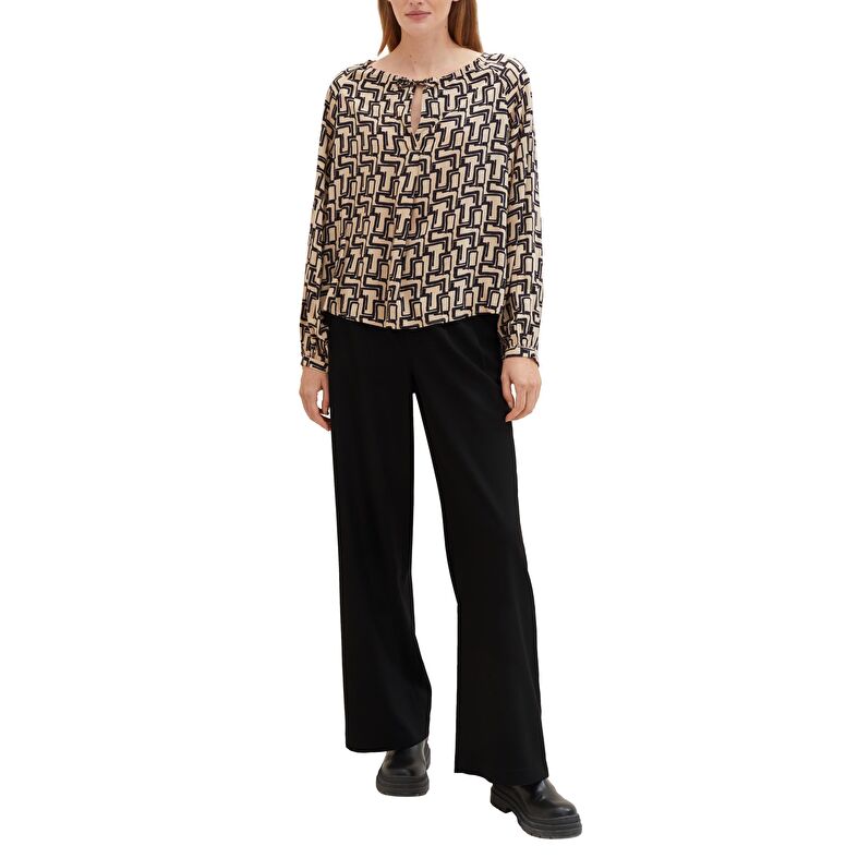 Beige bluse for kvinner