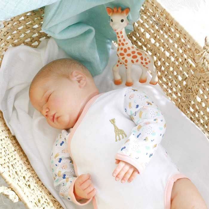 Kolmen kilon ja seitsemän kilon pitkähihainen vauvan body