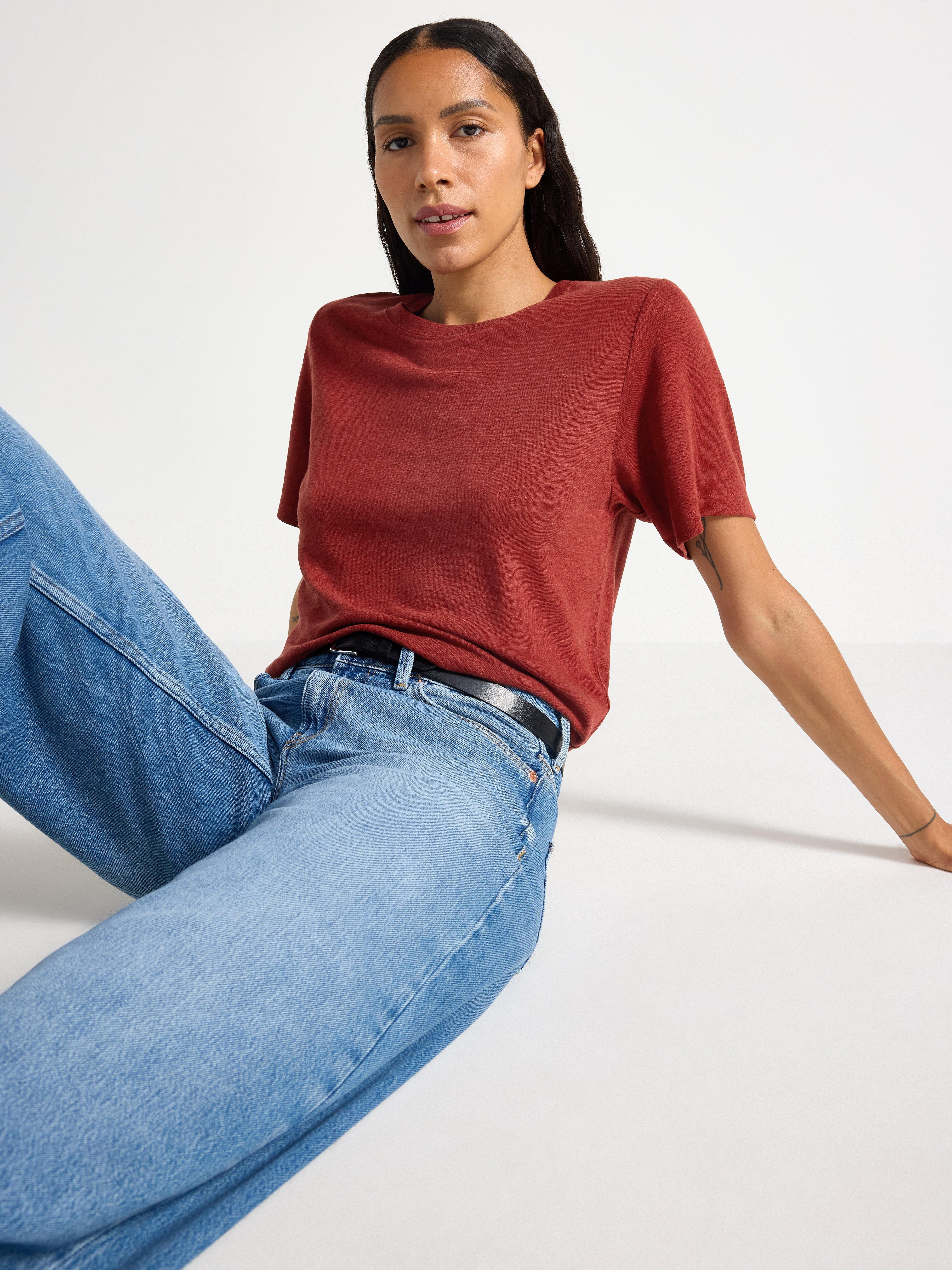Majica u mekom outfitu Dusty Red