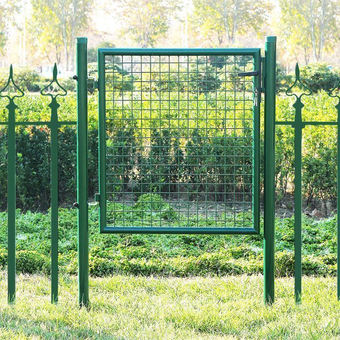 Puerta de jardín de malla de acero galvanizado SONGMICS, valla con cerradura, 90 x 106 cm, color verde.