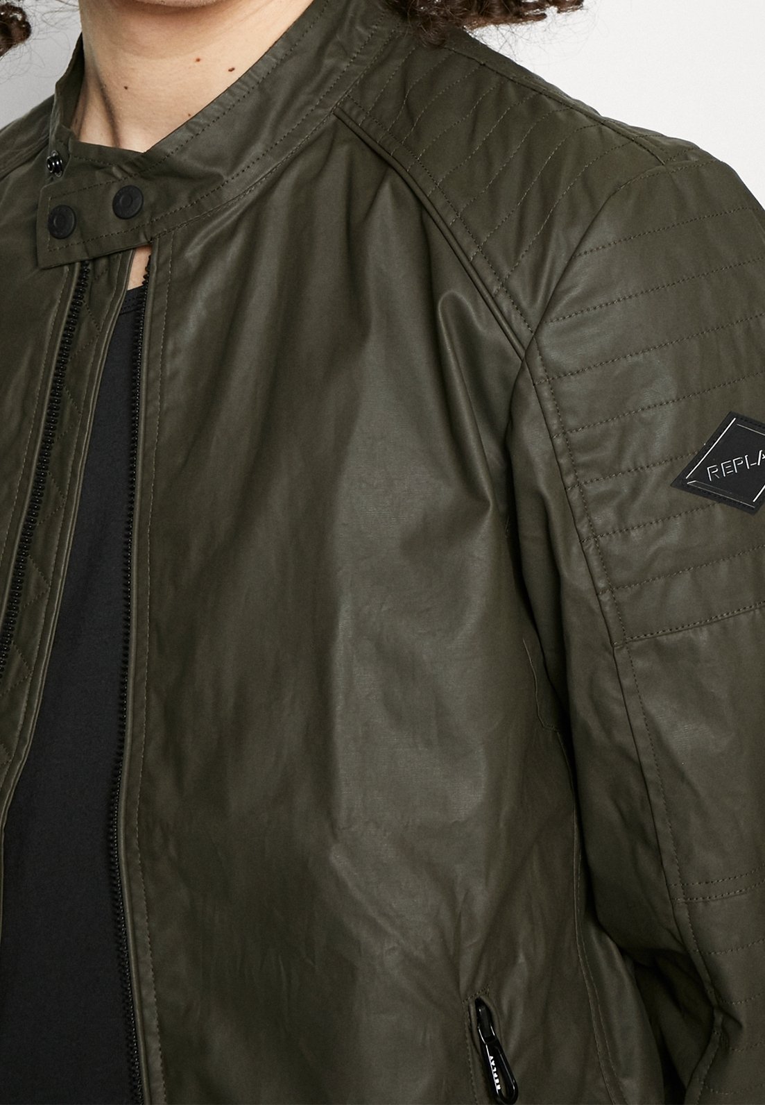 Replay bomberjakk - tumeroheline