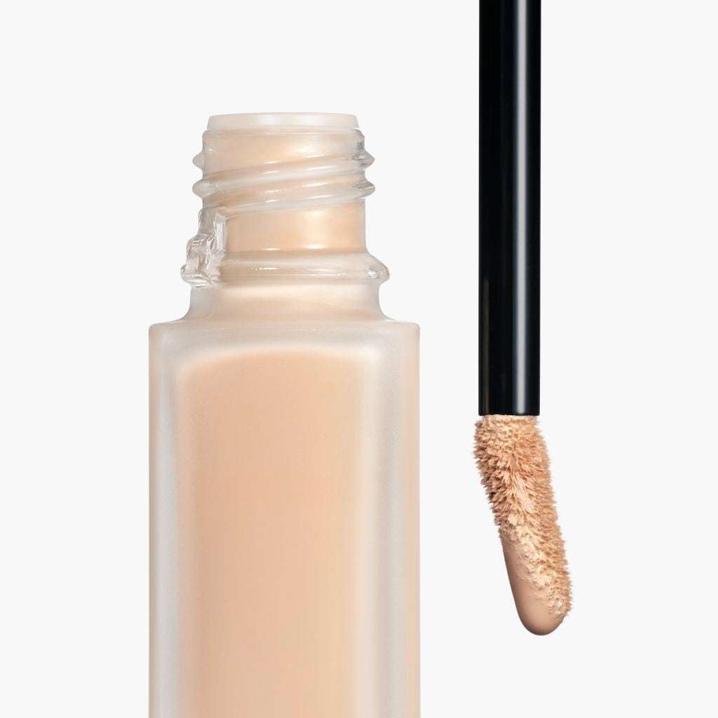CHANEL ULTRA LE TEINT CONFIRMING HIGH-HANDLE korektor - 8,5 g