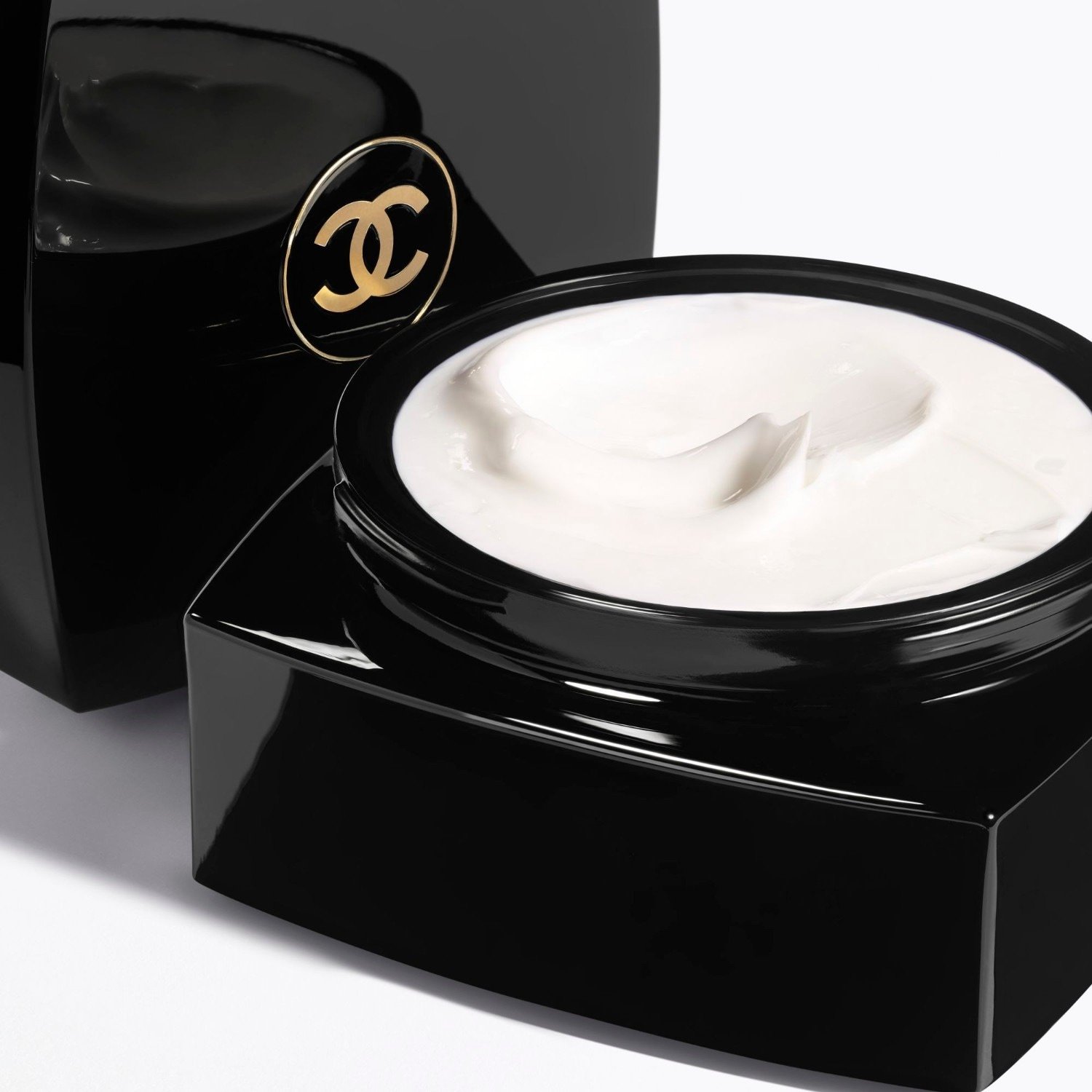 CHANEL Körpercreme COCO NOIR KŪNO KREMAS - 150 g