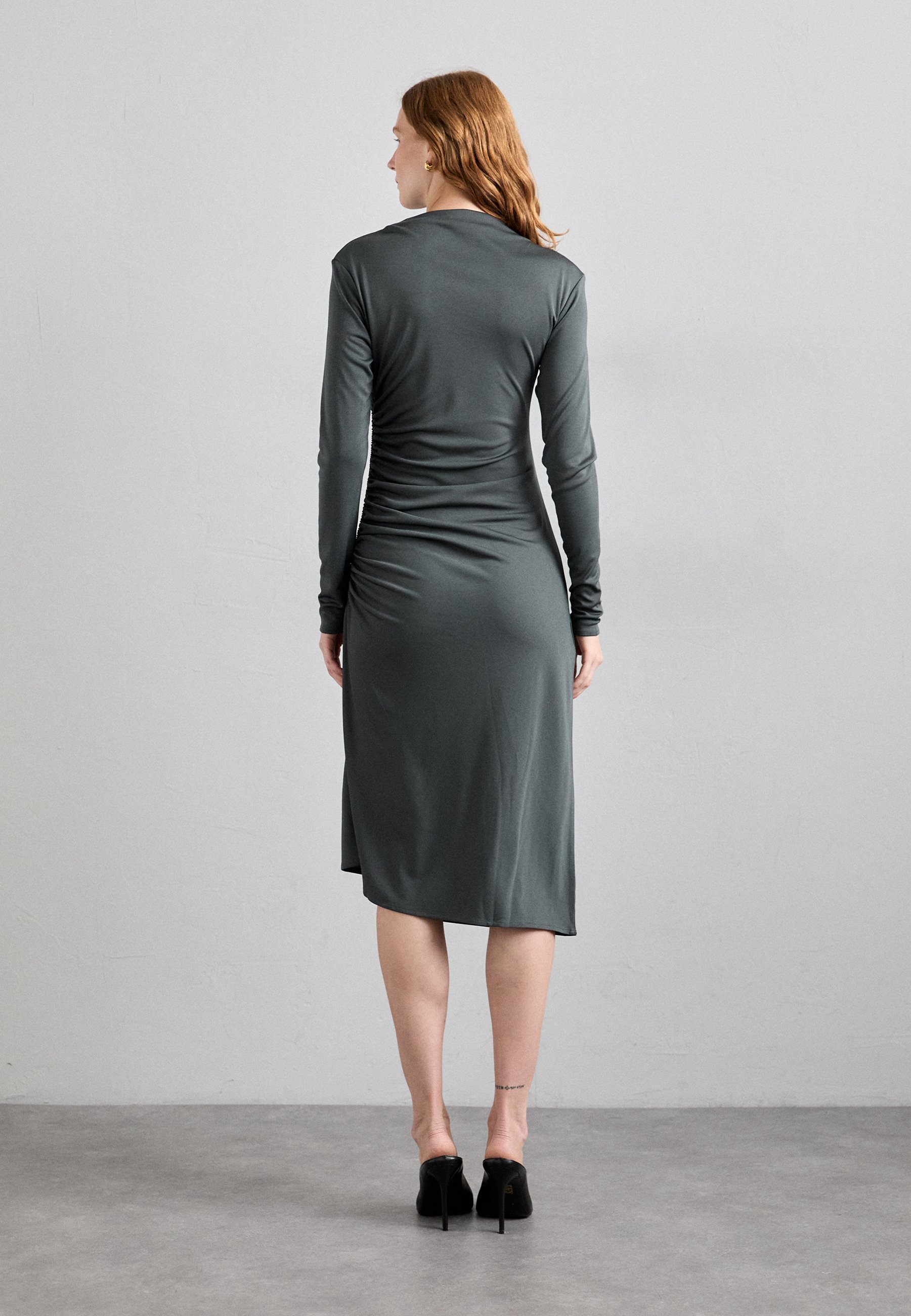 Tiger of Sweden ALIZ - Obleka iz džersija - polnočno zelena