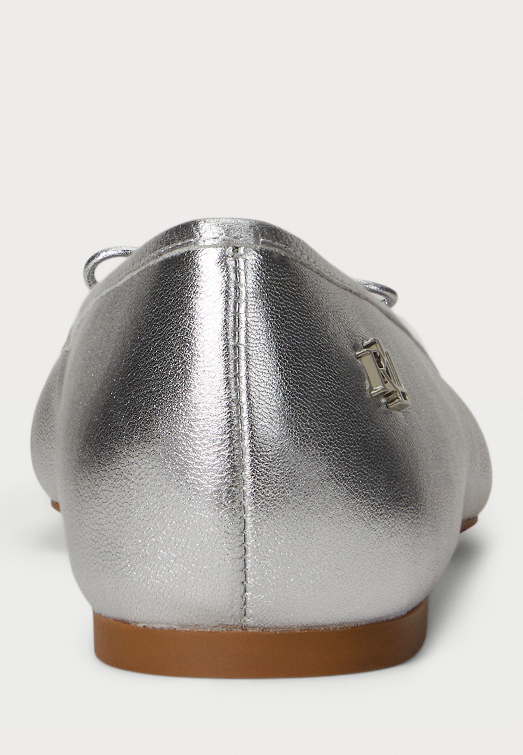 Lauren Ralph Lauren JAYNA METALLIC NAPPA LEATHER FLAT - Balerínky - leštěná stříbrná